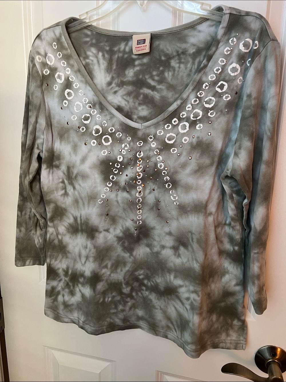 Faded Glory V-Neck Green Tie-Dye 3/4 Sleeve Top Studded Women’s L Plus Y2K